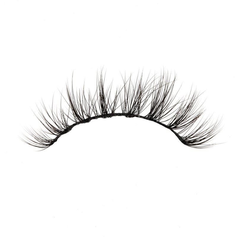Long Wispy Lashes wearing effect