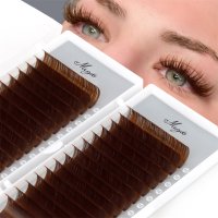 Light brown lash extension